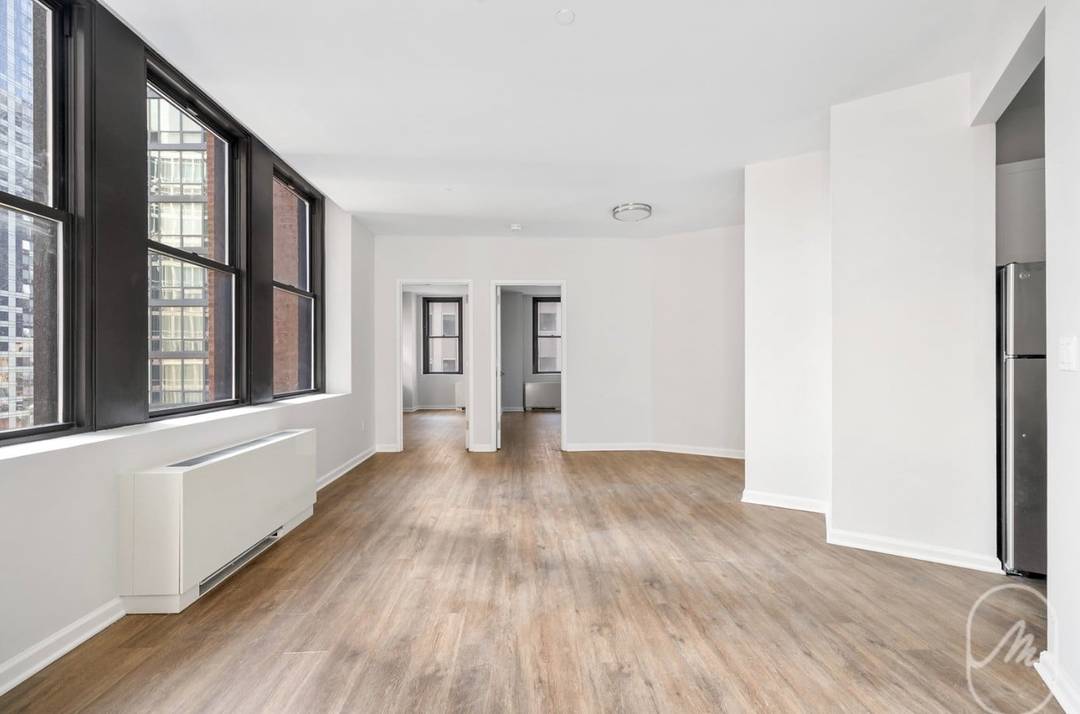 15 Park Row is a historic Beaux Arts gem that stands as a testament to New York City's architectural evolution.