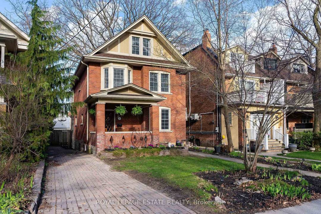 Set back on one of Balmy Beach's most established streets, 289 Beech Avenue offers the kind of scale, warmth, and presence that's increasingly hard to find.