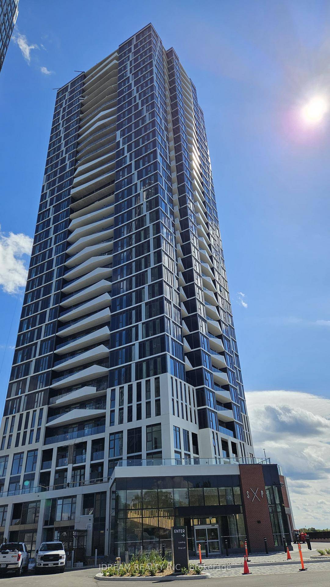 Brand new never lived in unit from VanMar Developments.