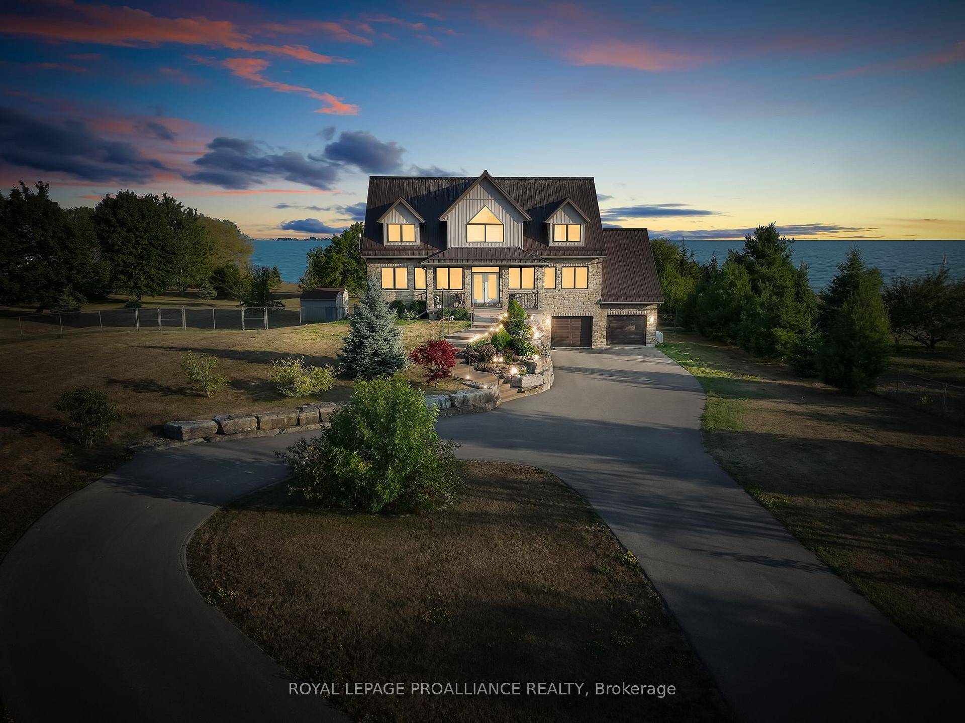PARADISE ON 180 ft OF PRISTINE LAKE ONTARIO WATERFRONT !
