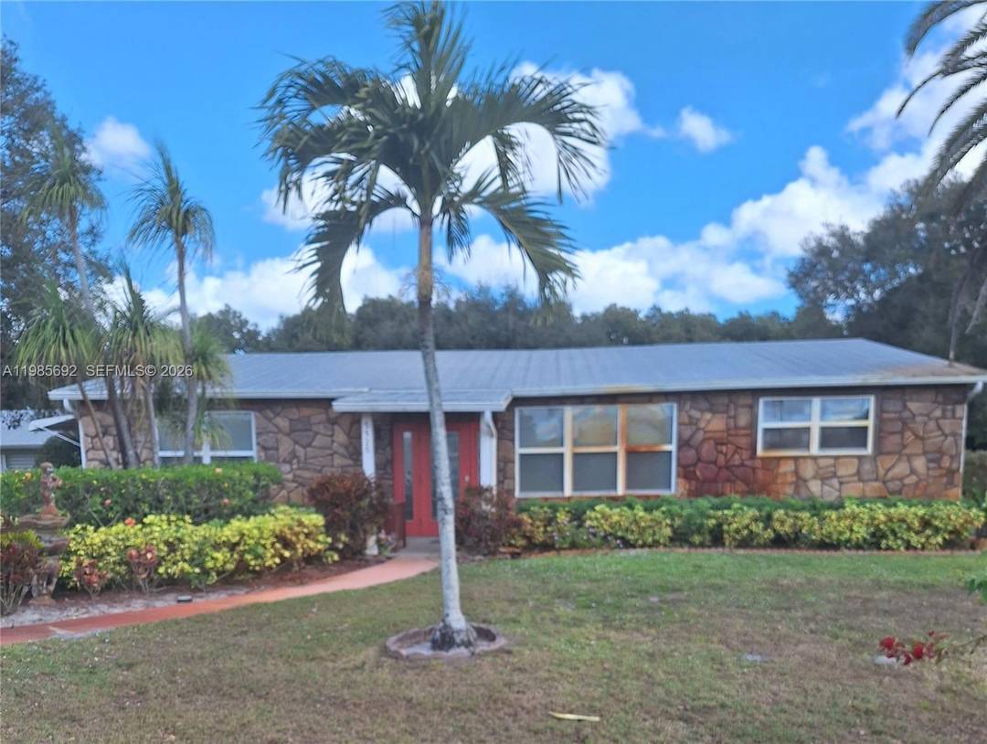 Your private Oasis, close center of Stuart.
