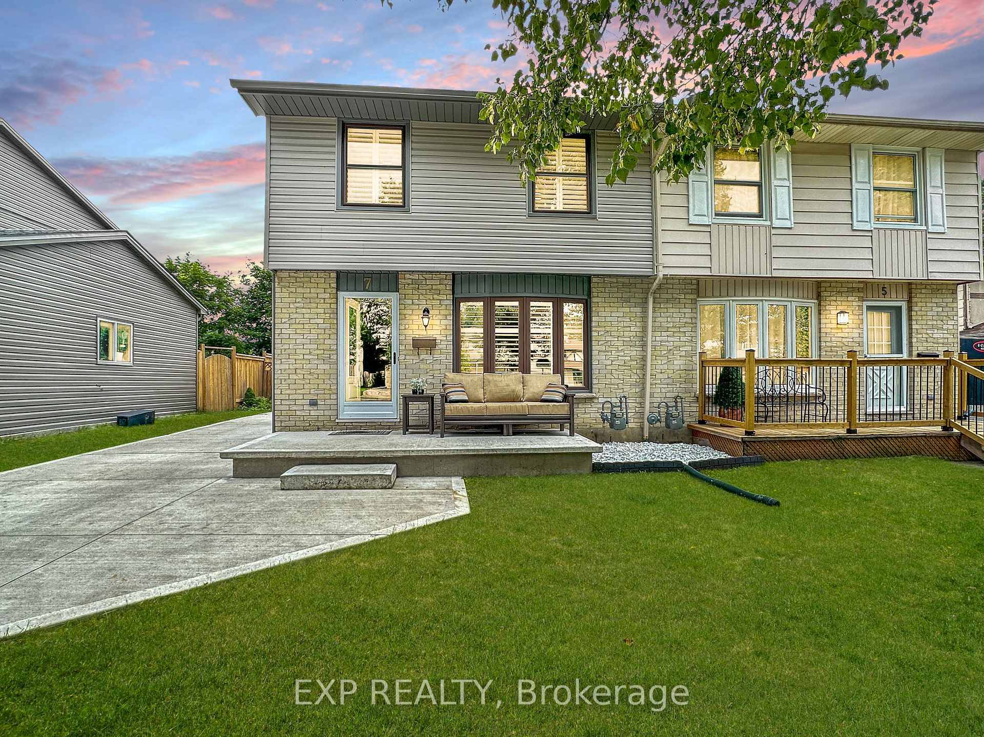 If you're a first time home owner, and you're looking for peace of mind knowing that everything is renovated and just like new, then 7 Acton Cres is the home ...