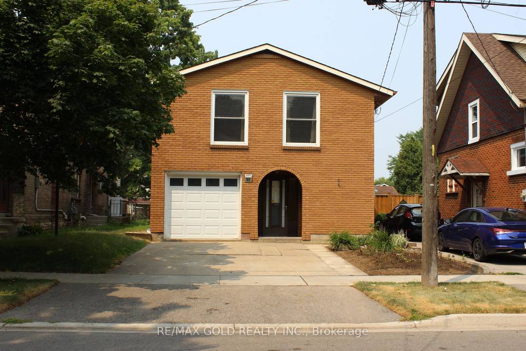 Beautiful Full Brick Home with Garage amp ; Spacious Layout !