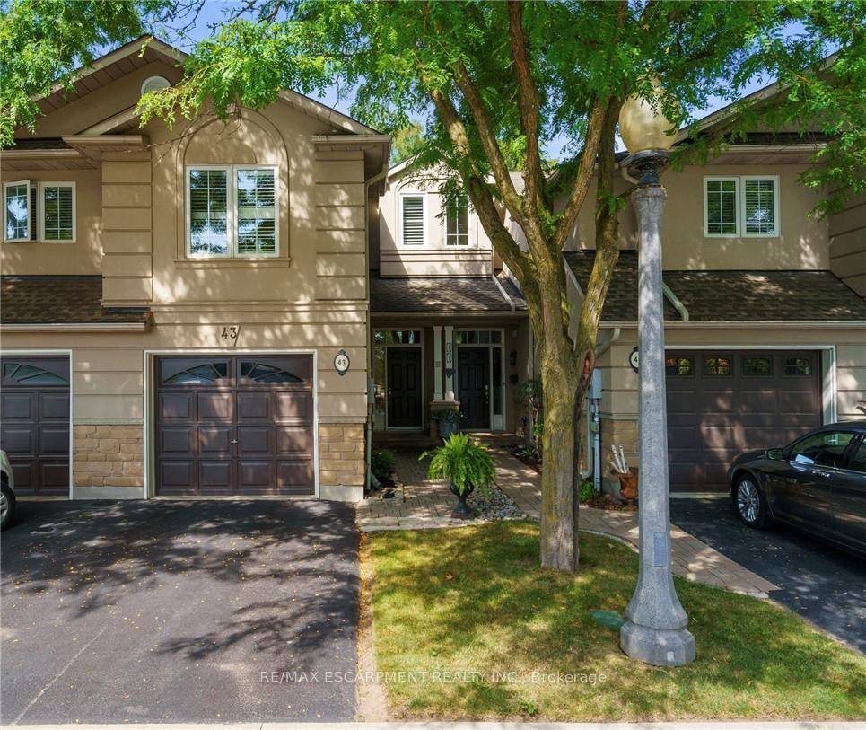 Beautifully Renovated Freehold Executive Townhome in Sought After Aldershot.