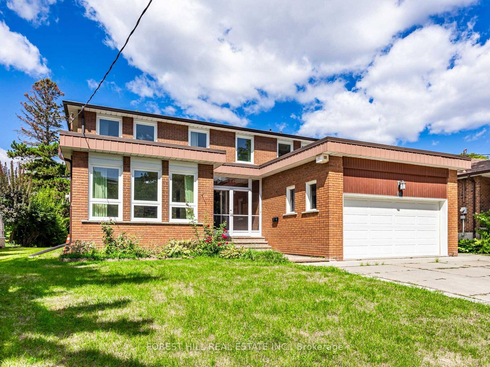 STUNNING Bright amp ; Spacious, Beautiful Family Home with Double Garage in Desirable Parkwoods Donalda Community Built in 1979 with Solid Brick Exterior and Meticulously Maintained amp ; Recently Updated ...
