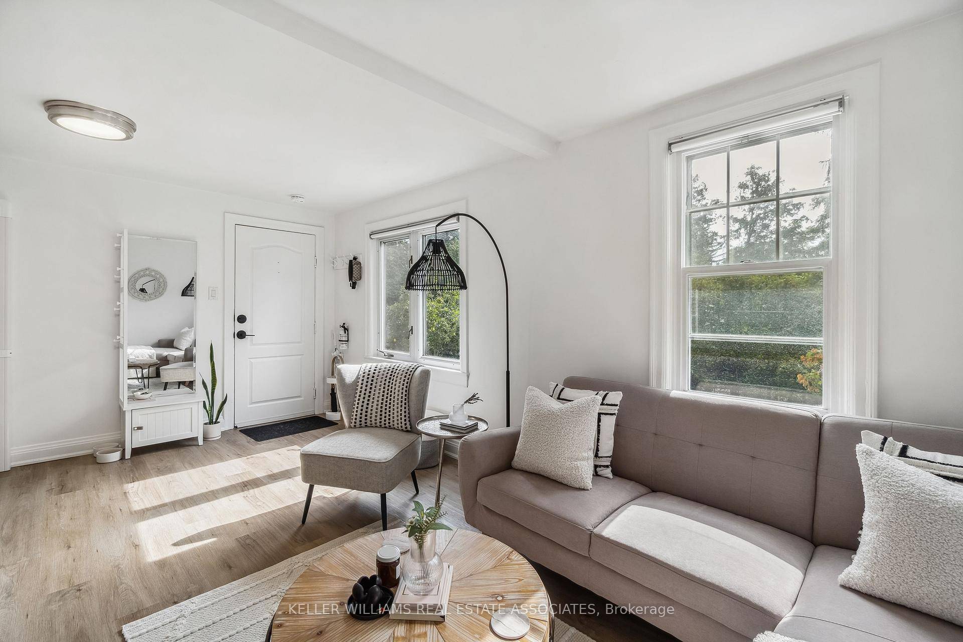 Rare opportunity in the highly sought after southeast Oakville, Morrison community.