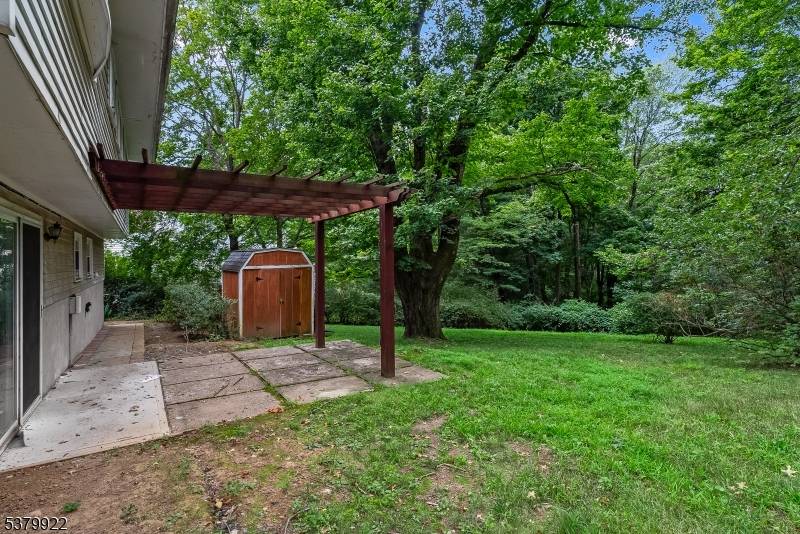 Creative Opportunity in Commuter Friendly Convent Station Convenient location just moments to the MIDTOWN DIRECT train, top SCHOOLS, shopping, and downtown MORRISTOWN dining.