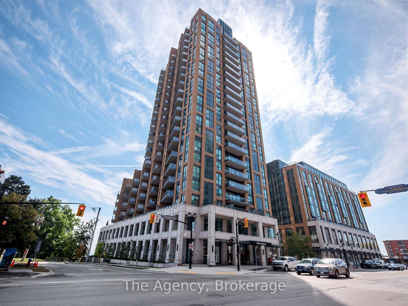 Elevated above the shoreline of Lake Ontario, Suite 1504 at the Bridgewater Residences offers refined waterfront living in the heart of South Burlington.