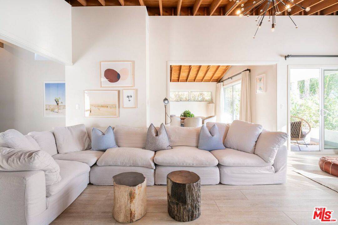 21555   Pacific Coast Hwy 4BR Malibu La