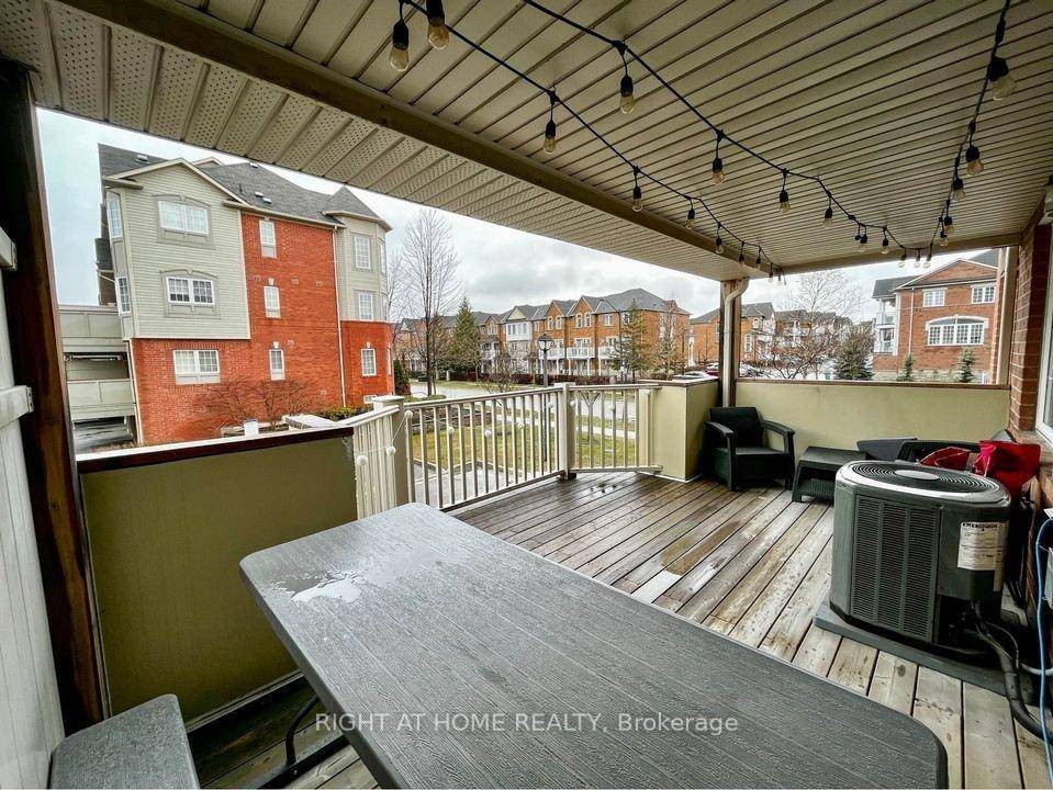 Bright amp ; Spacious 2 Bedroom End Unit in Mattamy High Park Community Welcome home to this rare ground floor end unit with extra windows and privacy in one of ...