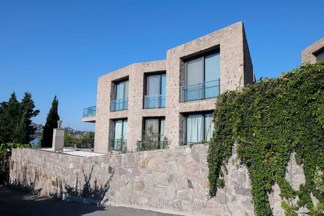 Discover the pinnacle of luxury living on the Turkish Riviera.