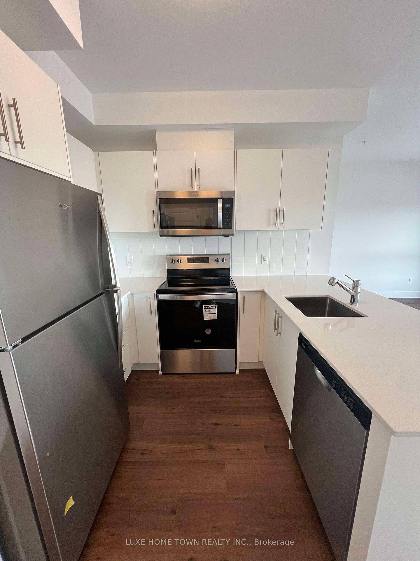 Brand New Top floor PH Condo 1 1 Bed, 1 Bath with 1 Parking amp ; 1 Locker Prime Location !