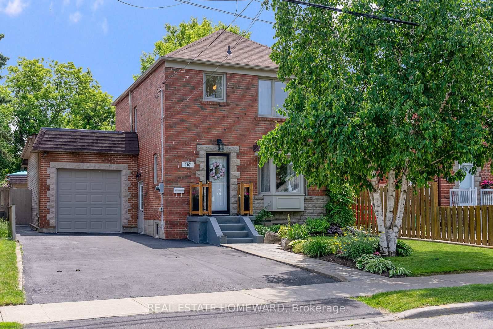 Enjoy outdoor summer living and entertaining in the retreat like backyard boasting a 40 x21 ft deck encompassing a 6ft 6in deep, 27ft x 11ft inground pool, an outdoor bar ...