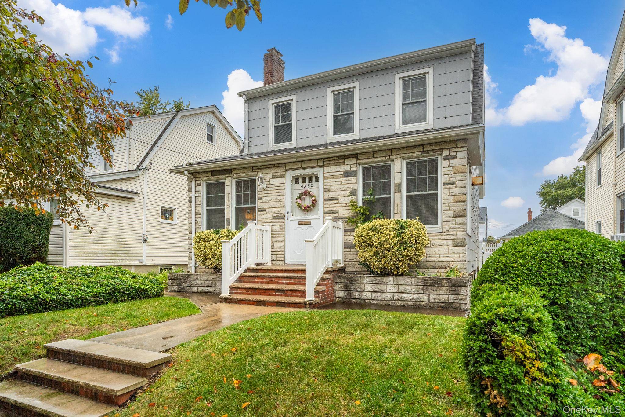 Welcome to this well maintained single family Colonial home nestled in a desirable Flushing neighborhood.