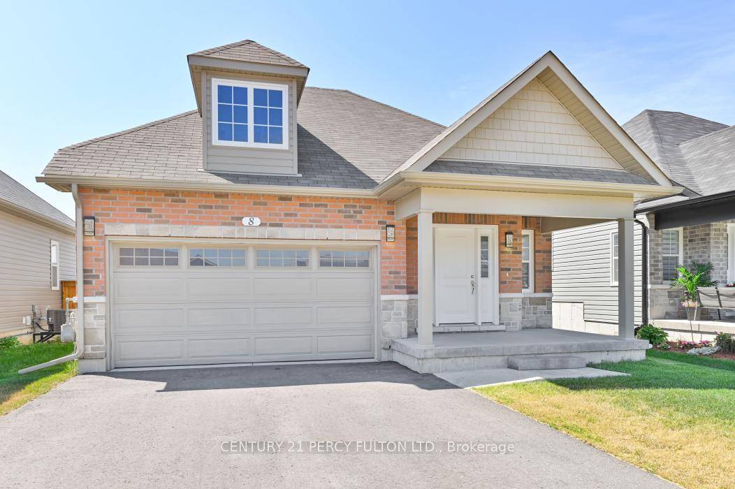 Welcome to 8 Braeburn St.