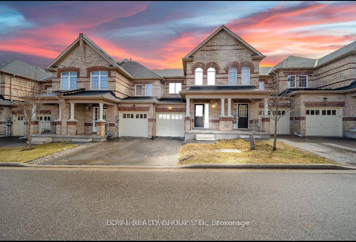 Desire able west end neighborhood, this home is just steps from schools, restaurants, and breakfast area that flows seamlessly into the great room.