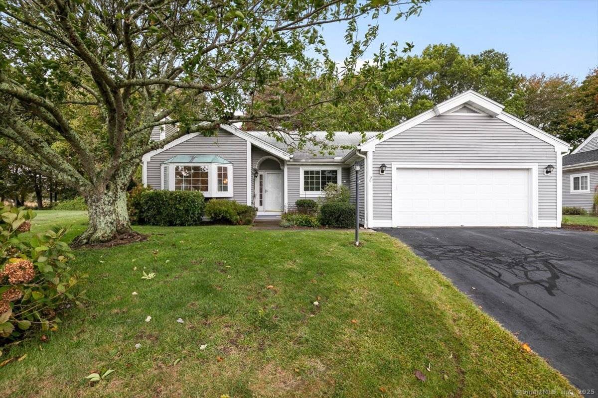 WOW WOW WOW A free standing ranch condo with 3 BEDROOMS and VIEWS OF THE MARSH !
