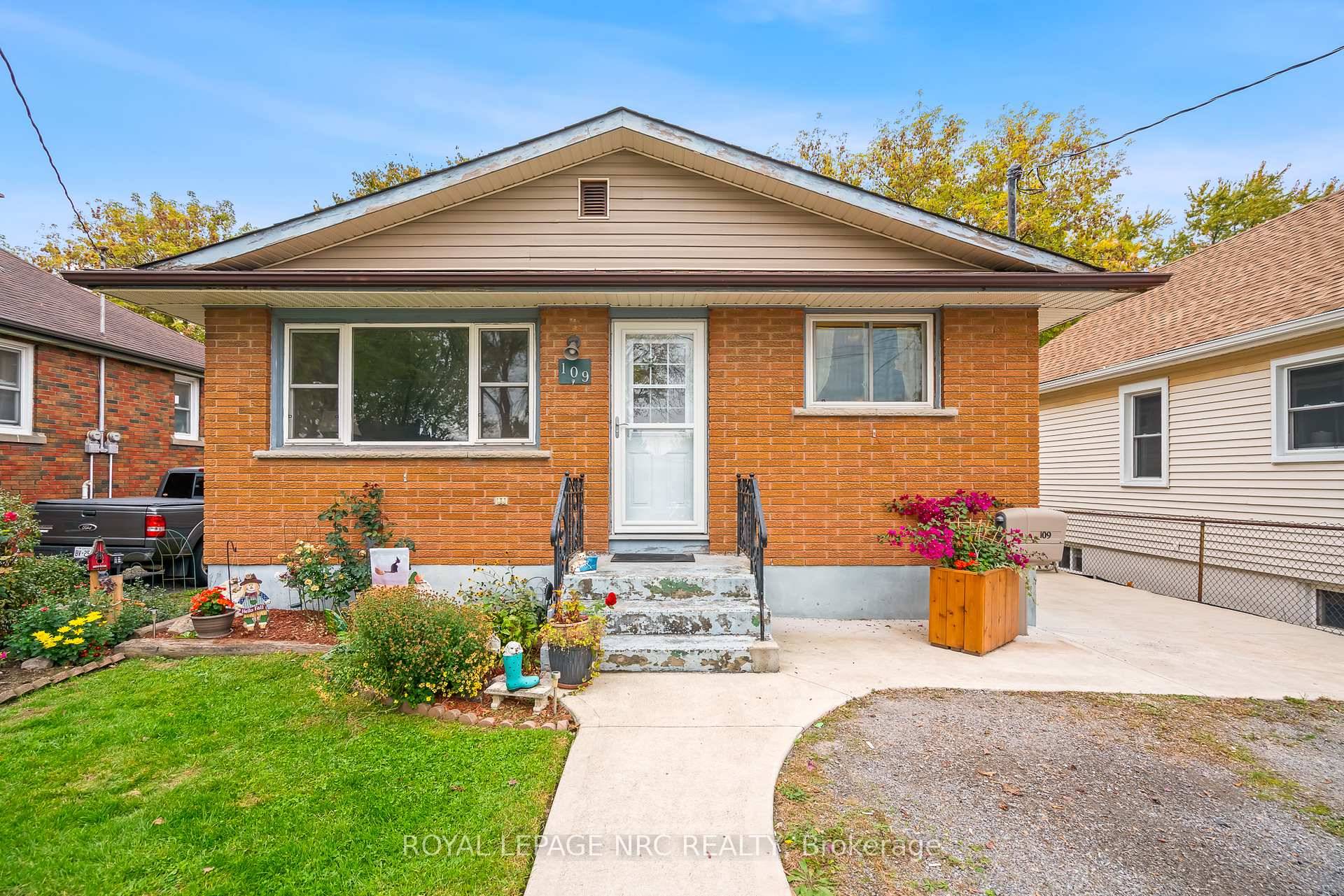 This solid original owner home is ready for a new owner seeking a small village location with easy access for Niagara's 3 largest cities.