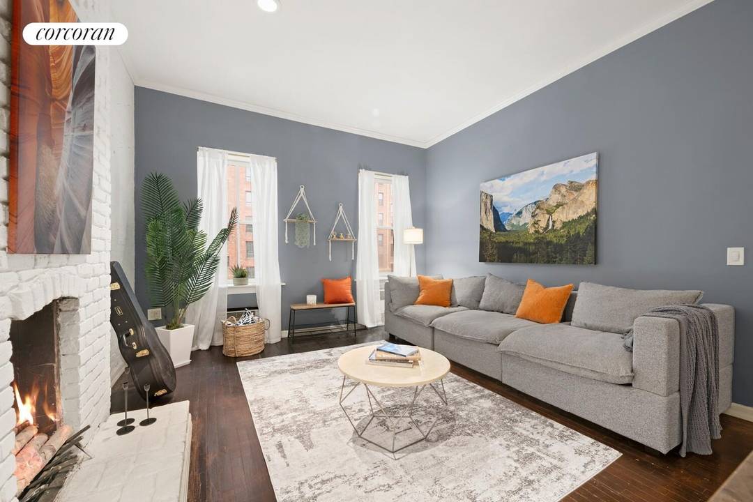 Sunny Pre war 1 bed Chelsea Charmer !