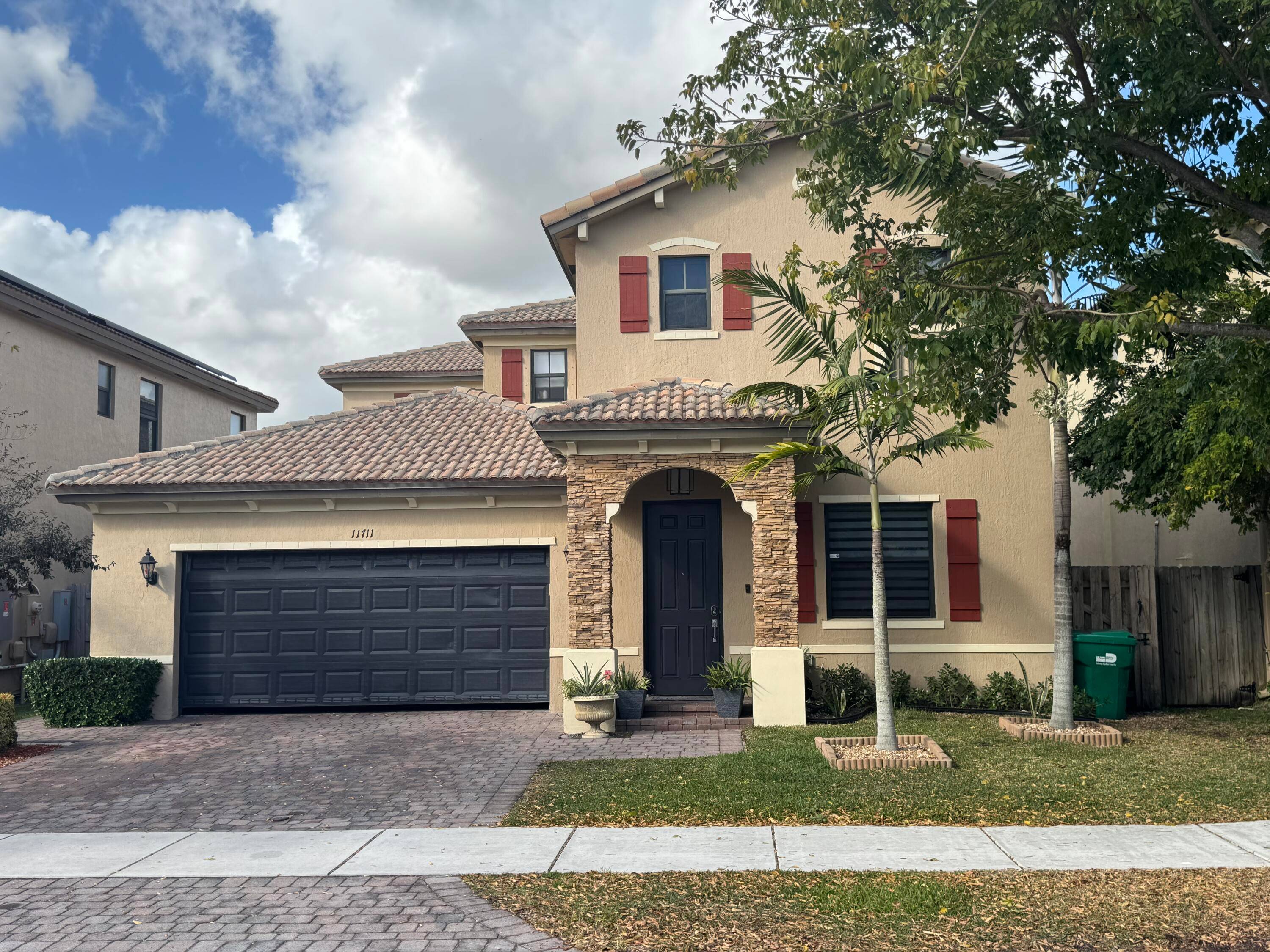 This modern and spacious home offers 4 b, 3.