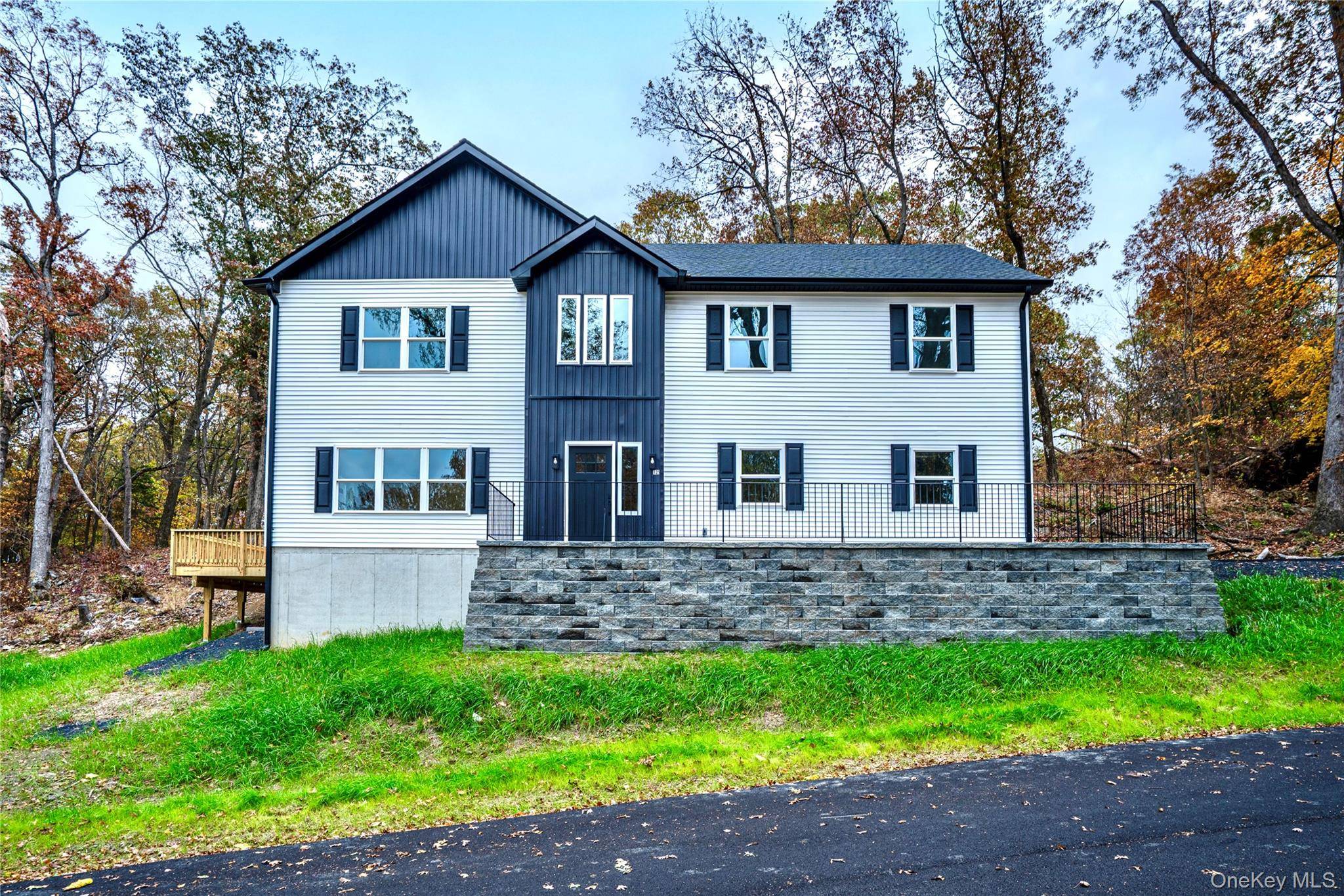 BONUS ROOM W PRIVATE BATH !