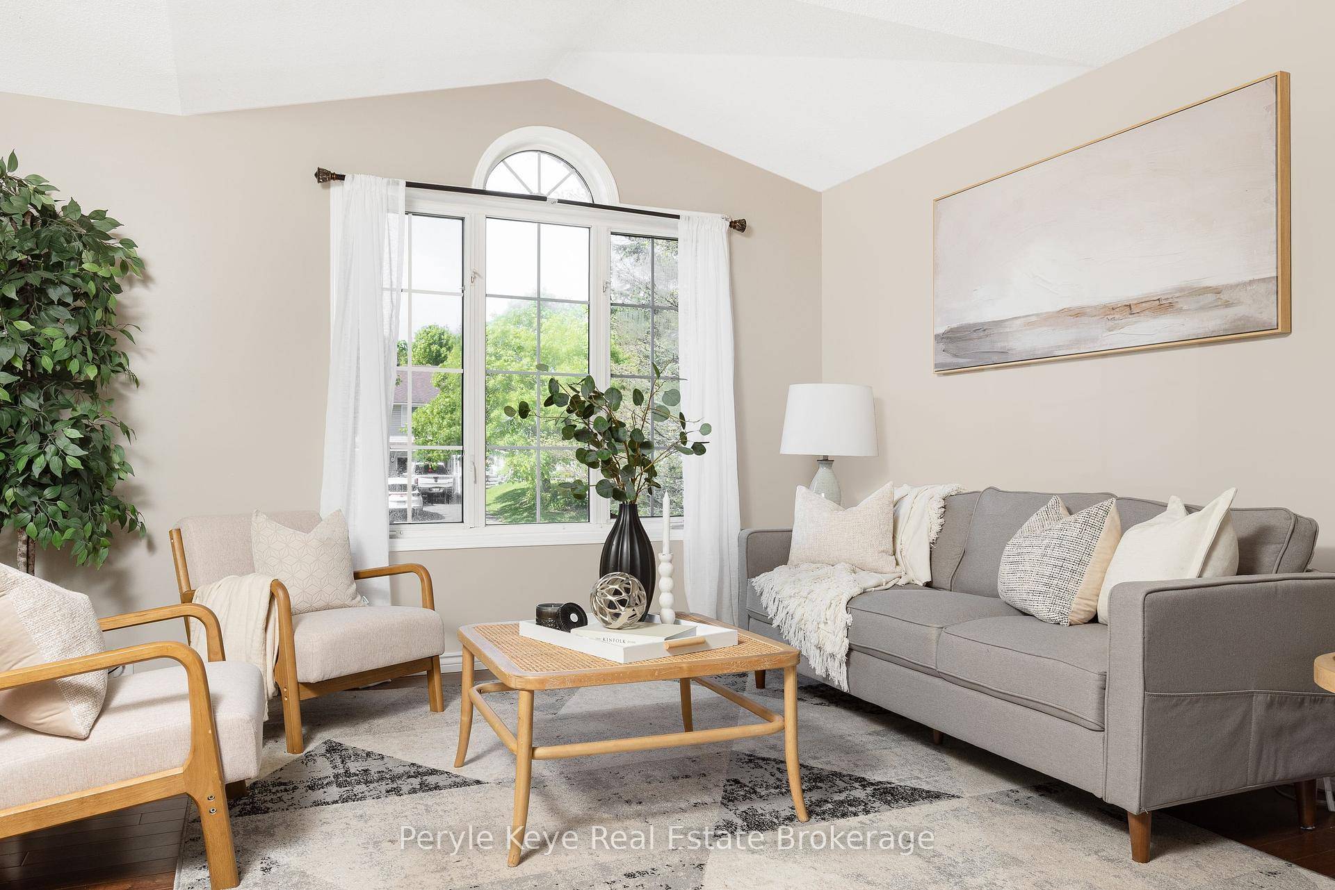 Welcome to 48 Covered Bridge Trail where curb appeal, comfort, and community come together in one of Bracebridge's most sought after enclaves !