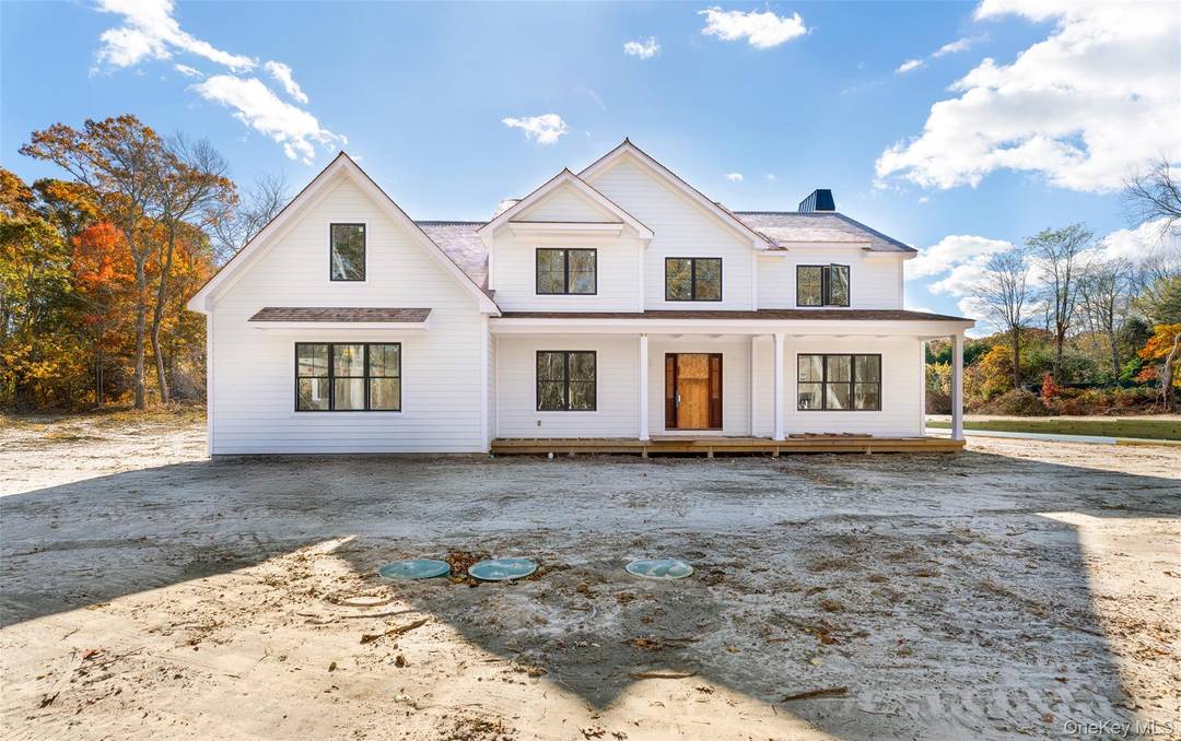 Exquisite New Construction Estate in Southampton 8 Bedrooms 8 Bathrooms 1.