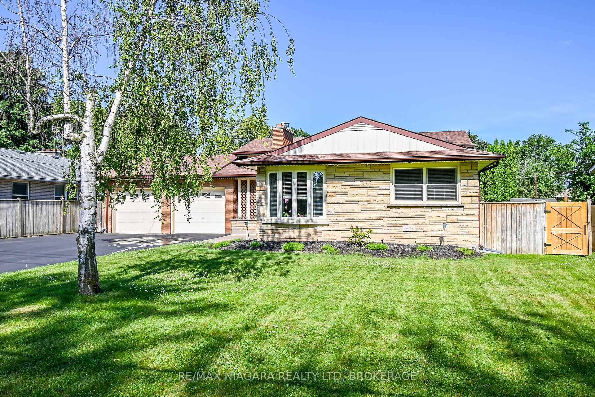 Introducing 679 Niagara St, an exceptional family residence nestled in the highly desirable north end of St.