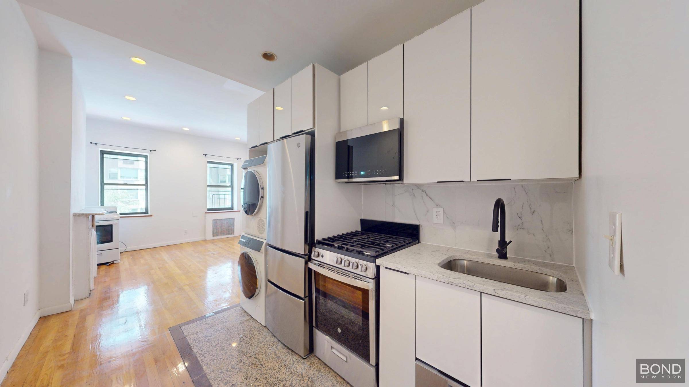 Huge 1 bedroom in prime Upper East Side !