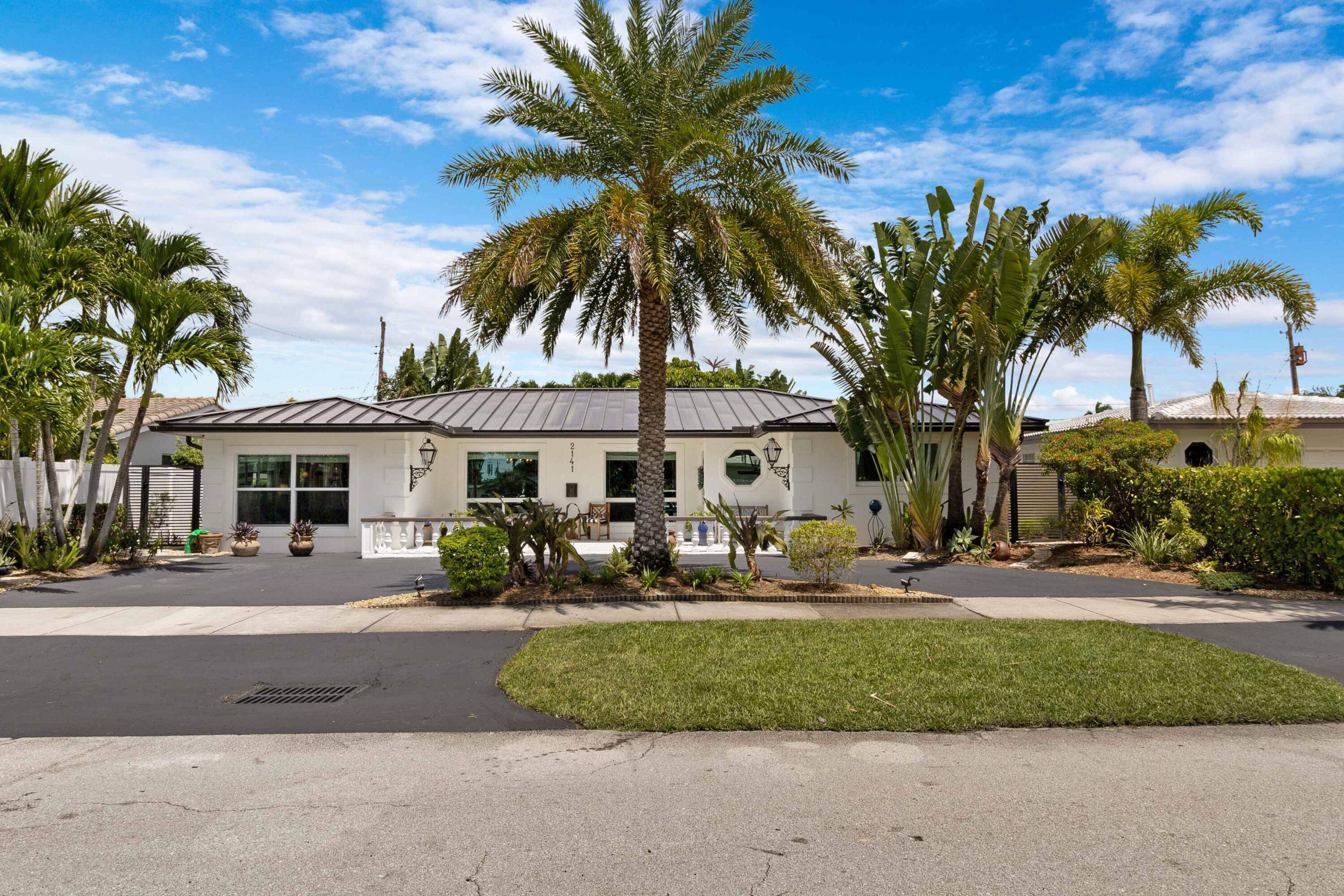 PVC LINED PIPES, IMPACT WINDOWS, METAL ROOF ROOM FOR A POOL !
