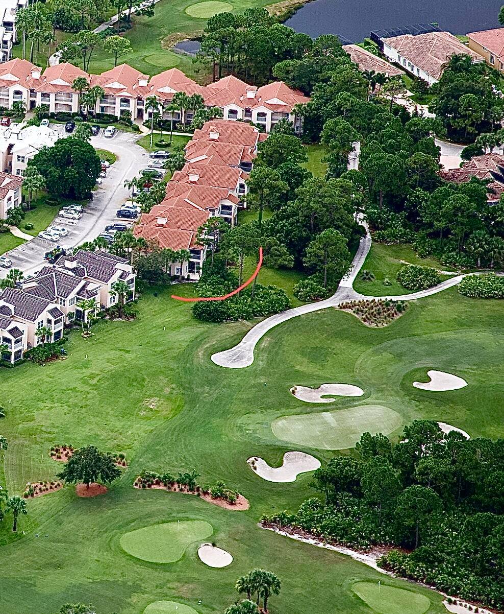 Premium location on the Lucky 13th hole of the Wanamaker golf course with a golf and mature tree view.