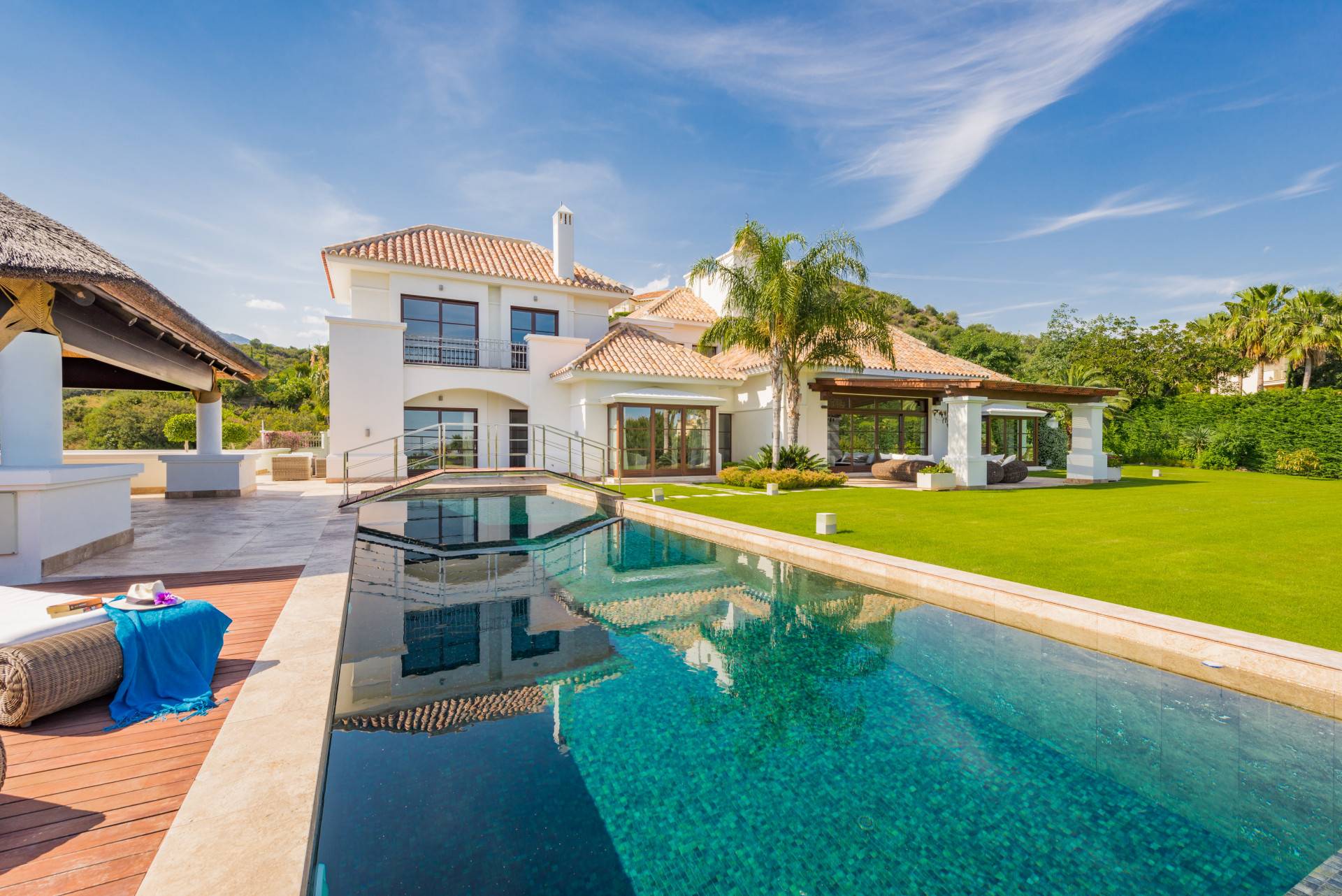 Immaculate Modern Classic Style Luxury Villa in Prestigious Vega del Colorado