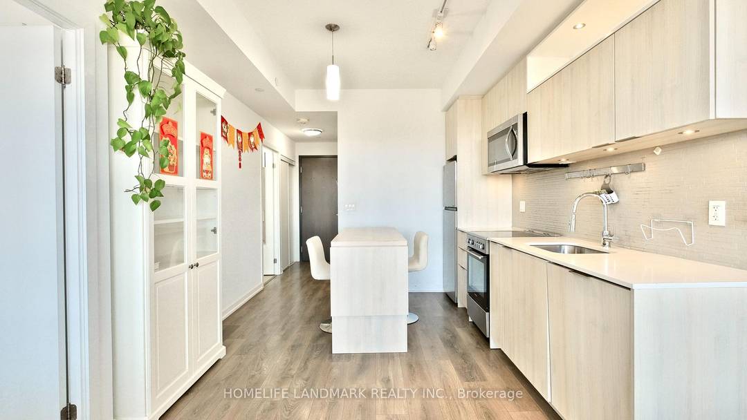 Modern Condo In Its Premium Location Immaculate 1 1 bedroom With 2 Baths Unobstructed View Open Concept amp ; Functional Layout Frosted Sliding Door To Den Walk Out To 108 ...