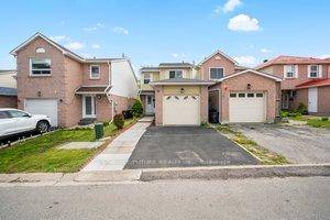 Beautiful Bright Detached Home In Quiet Neighborhoods With 3 1 Bedrooms.