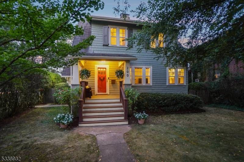 This Stylish Craftsman Colonial has been thoughtfully updated for today's Buyers with AC, new appliances, whimsical wallpaper, and fresh paint, all the while maintaining authentic period details.