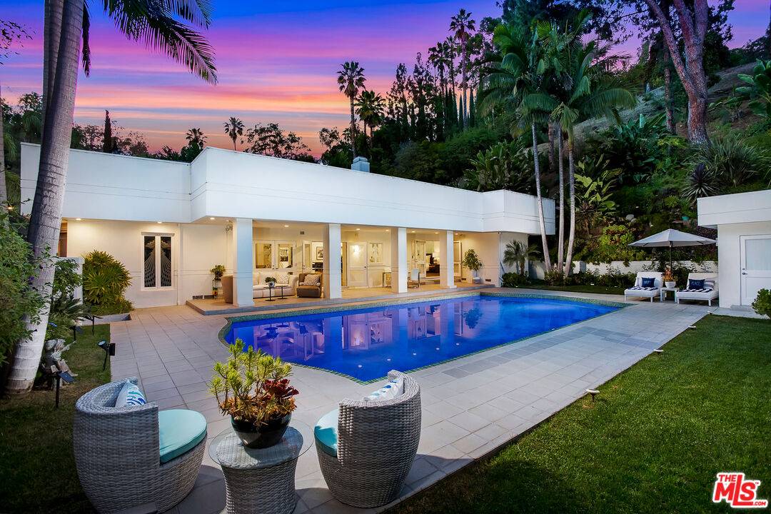 1166   SAN YSIDRO DR Beverly Hills Flats LA