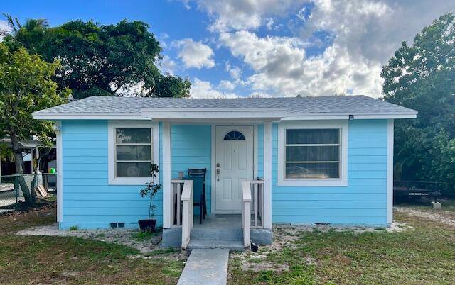 This two bedroom single family home has lots of potential !