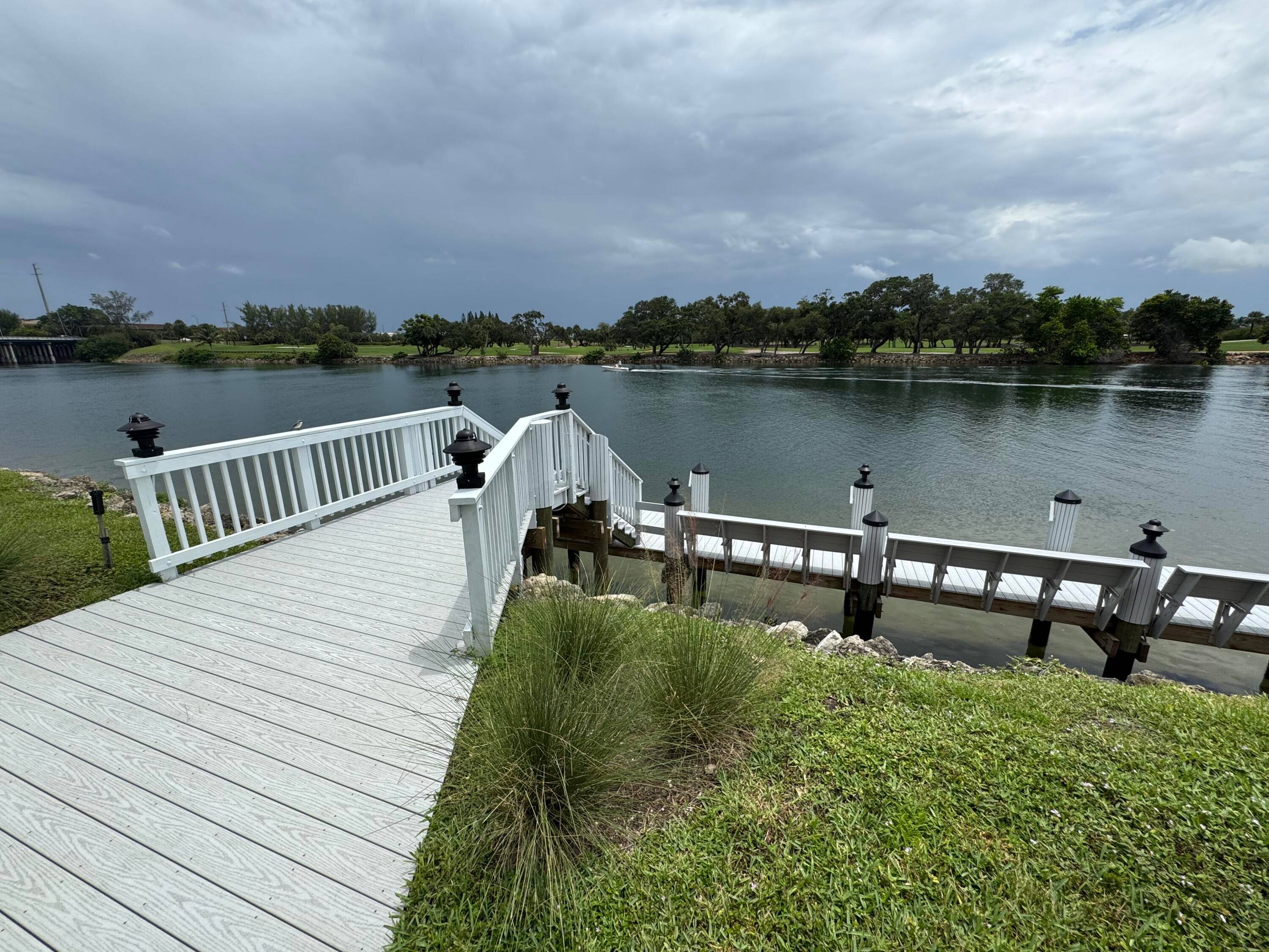 Intracoastal and golf course views await in this nicely remodeled 7th floor unit.