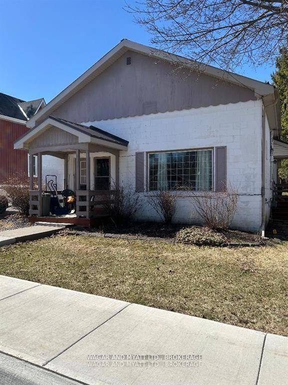 Update on listing back unit now vacant Located on a quiet family friendly street in the urban core of Greater Napanee, 172 Richard presents a solid duplex offering flexibility and ...