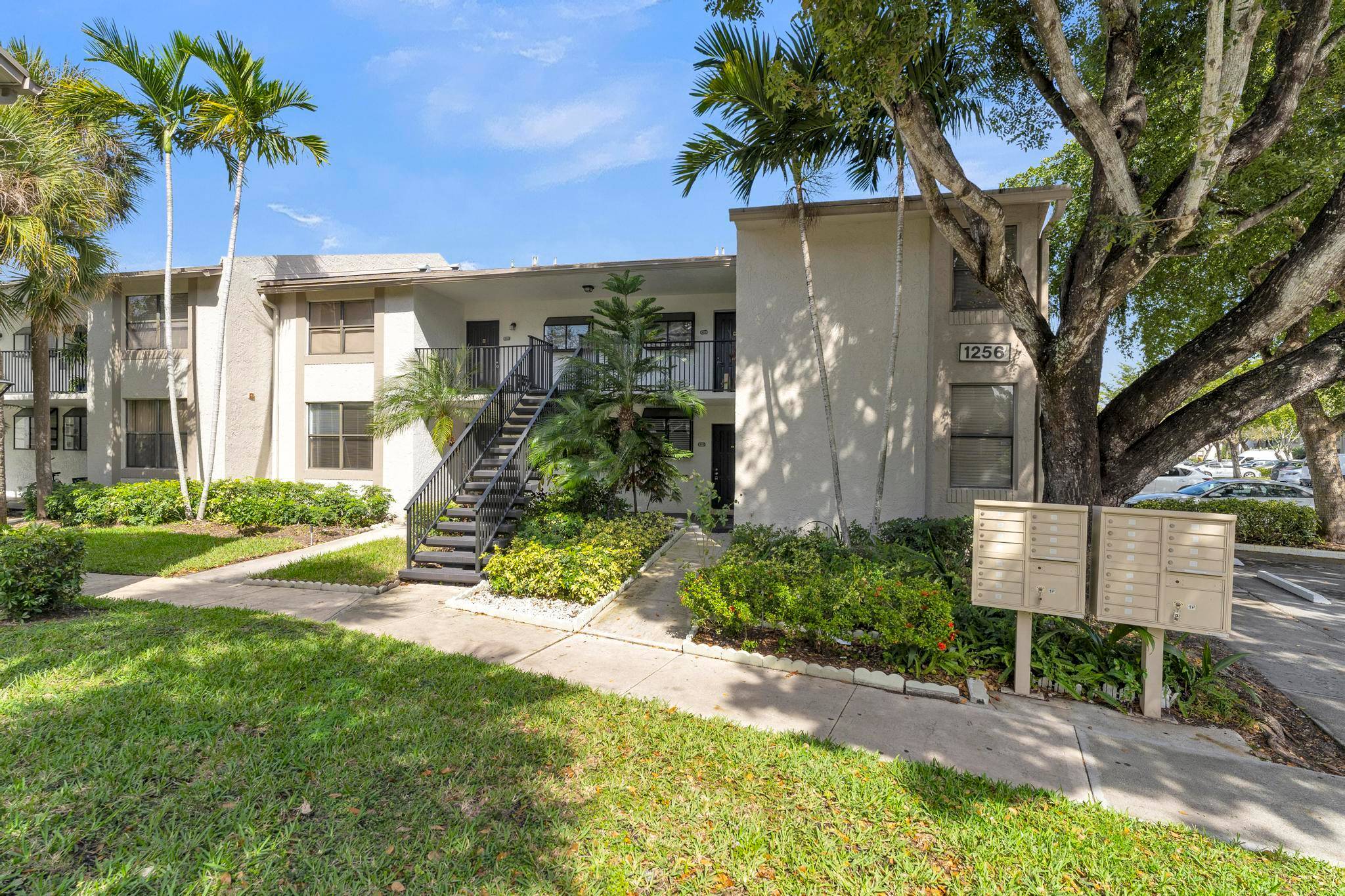 Investors welcome. This beautifully remodeled first floor condo is move in ready and located in a desirable, all ages gated community just minutes from the beach, major highways, and vibrant ...