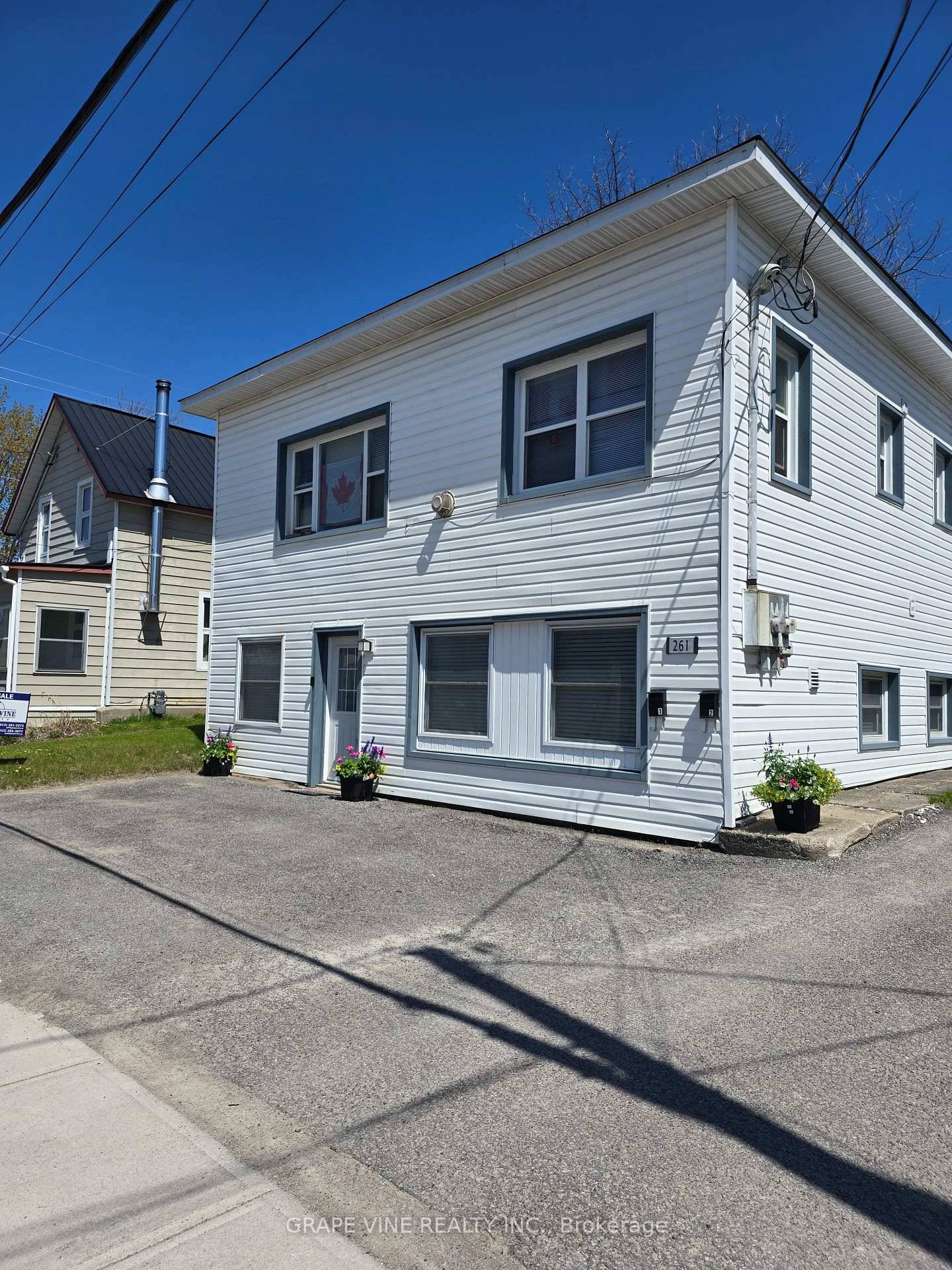 Investment opportunity awaits in this superior duplex in the heart of Arnprior.