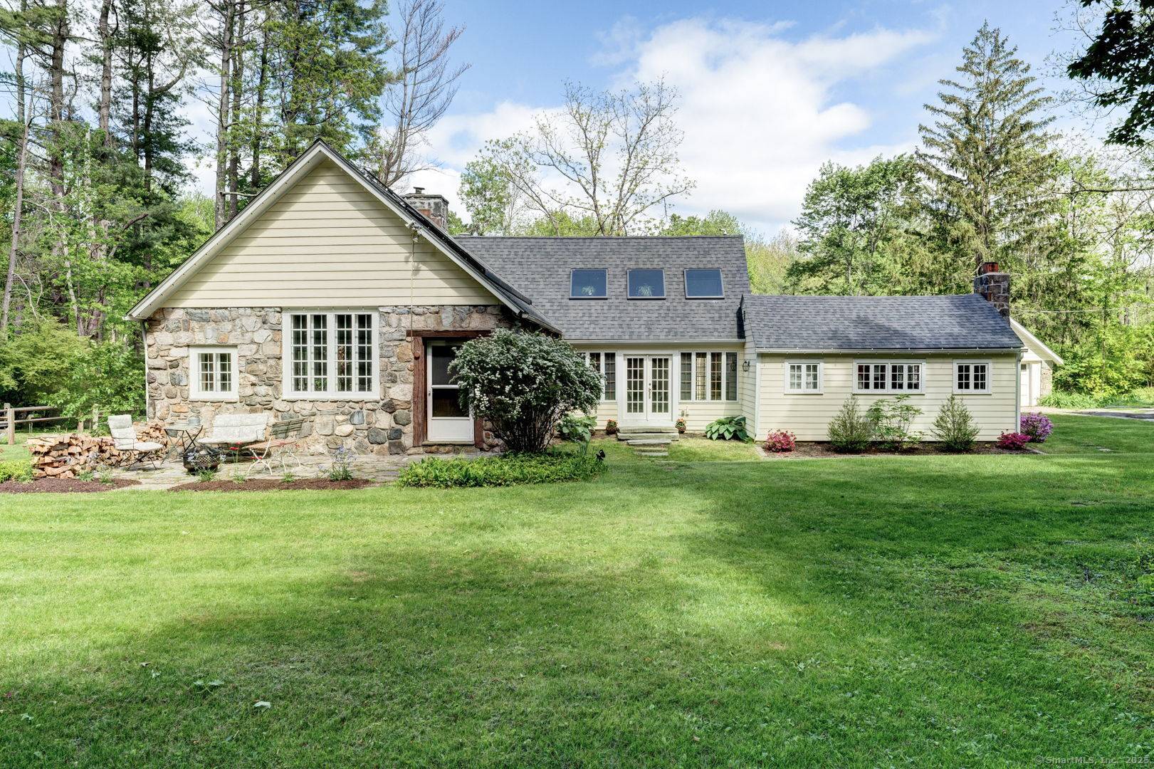 Yearly rental available 4, 500 per month.