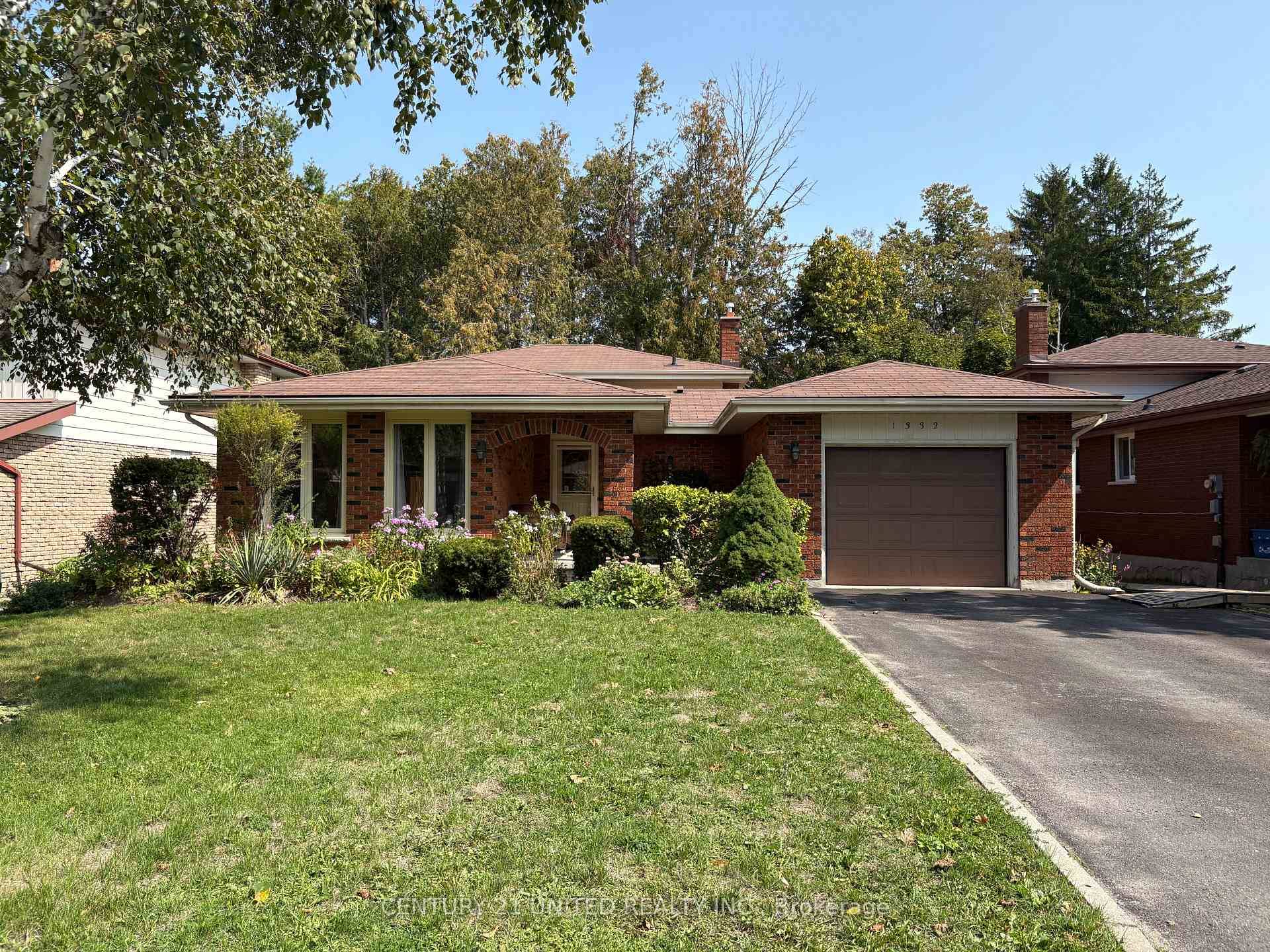 Spacious Four Bedroom Back Split in West End.
