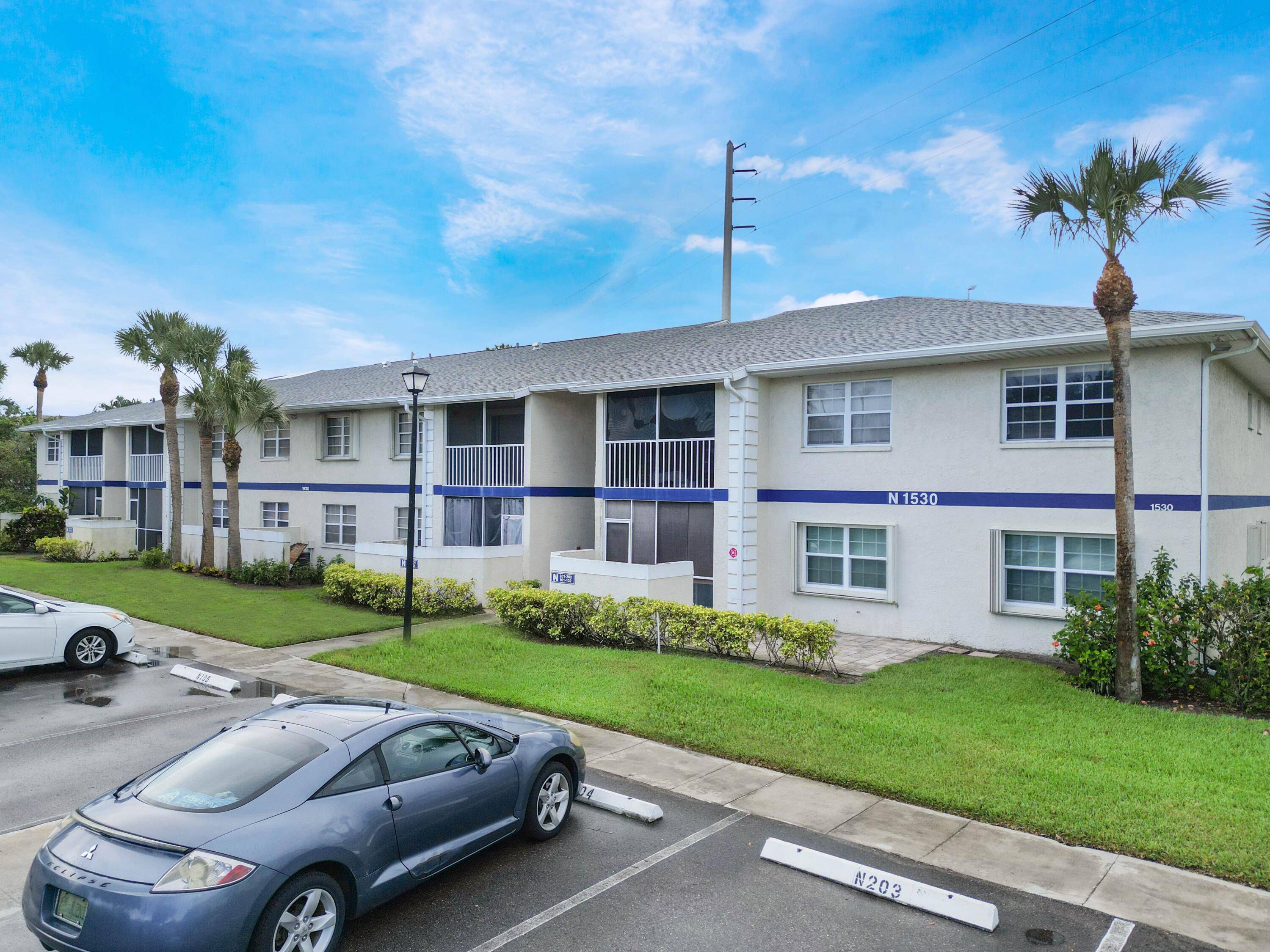 Rarely available first floor 1 bedroom, 1 bath condo featuring tile flooring throughout and stainless steel appliances.