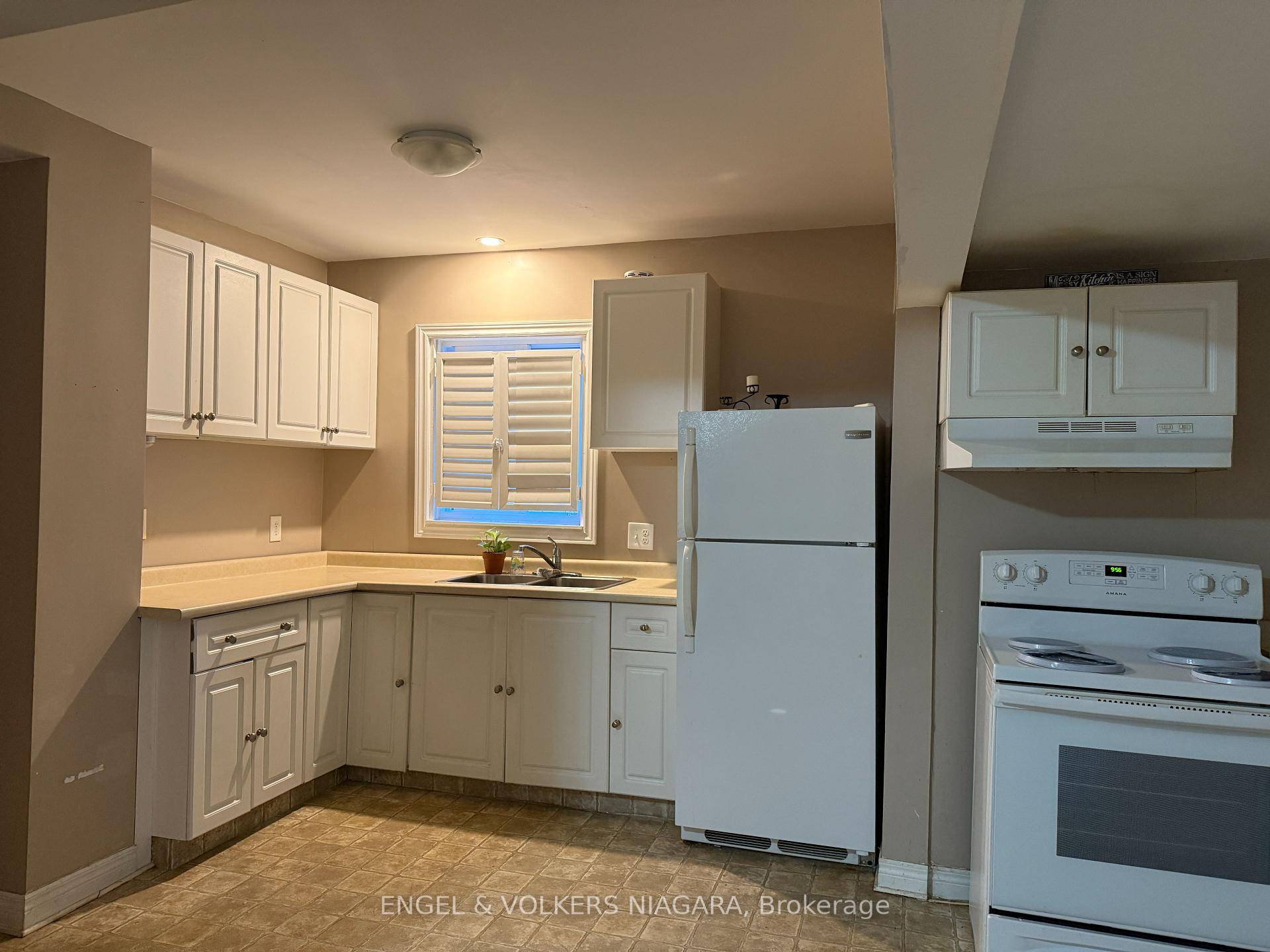Welcome to 1 5006 Willmott !