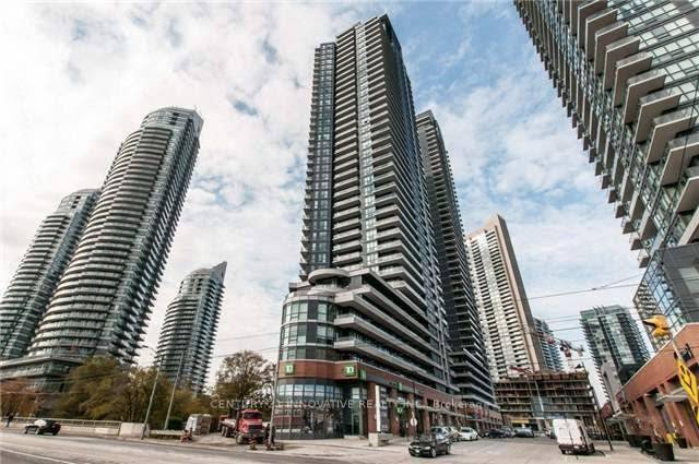 West Lake 3 Bright amp ; Spacious Corner Unit Welcome to this stunning 2 1 bedroom, 2 full bathroom corner suite in the highly desirable West Lake 3.