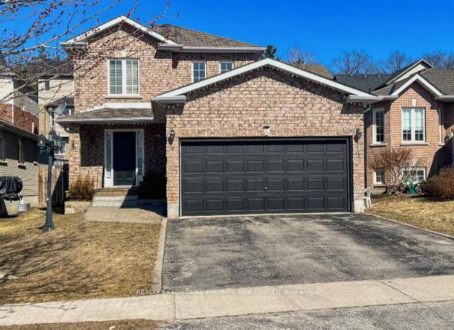 Stunning Fully Detached 3 Bedroom Home for Lease !