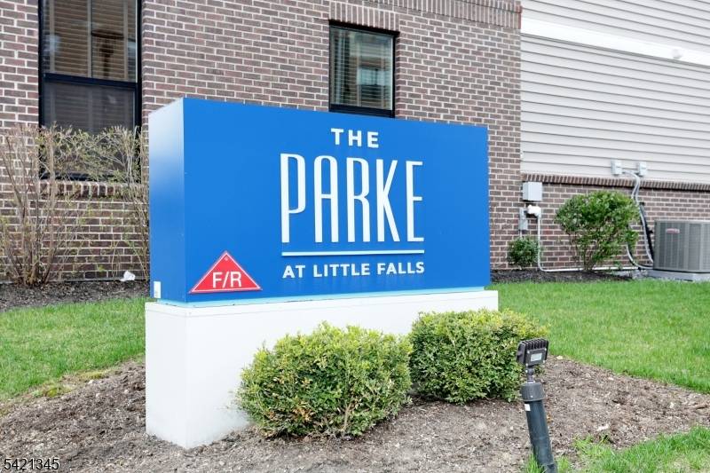 Welcome to The PARKE where carefree and maintenance free living begins.
