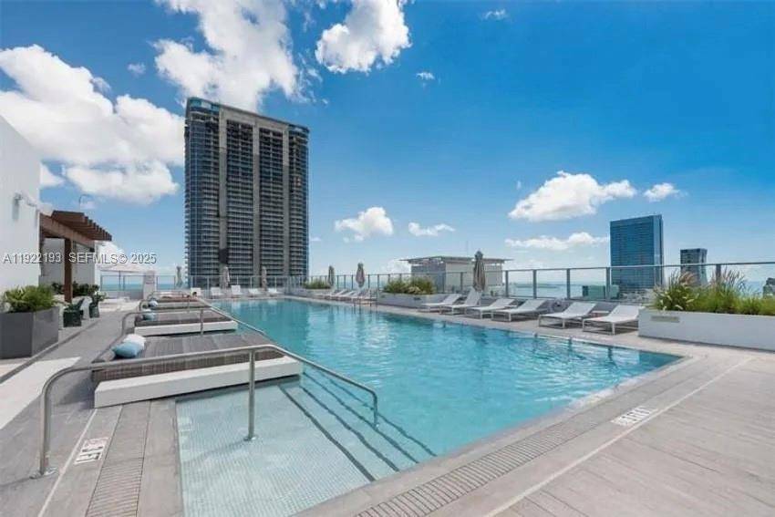 Discover modern Miami living in this gorgeous residence at Brickell Ten, one of the best located buildings in Brickell.