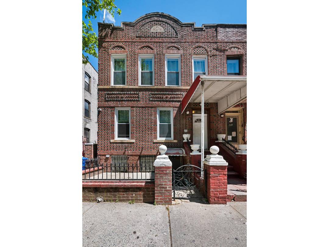 Pleased to announce the sale of 445 E 95th St, Brooklyn, NY 11212.